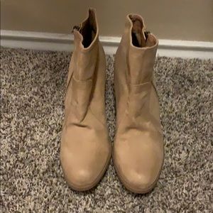 Size 9 bootie